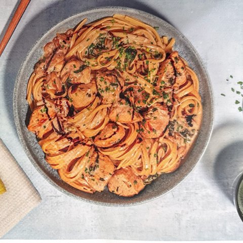 Alfredo Style Cheesy Chicken Linguine with Spinach and Balsamic Glaze