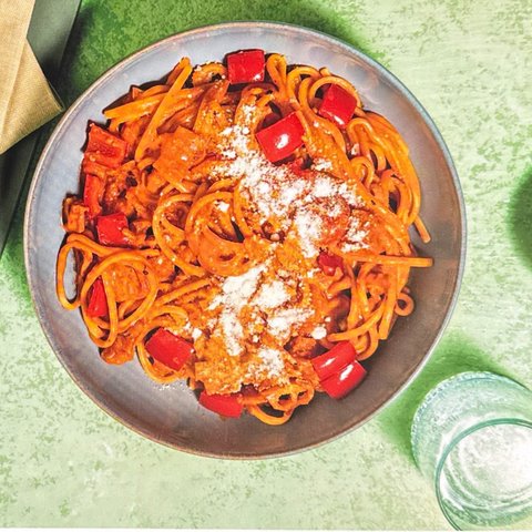Chorizo and Pepper Linguine with Paprika and Italian Cheese